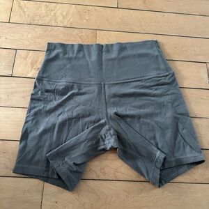 Size 8 Lululemon High Rise 6in Align Shorts in Clay Colour
